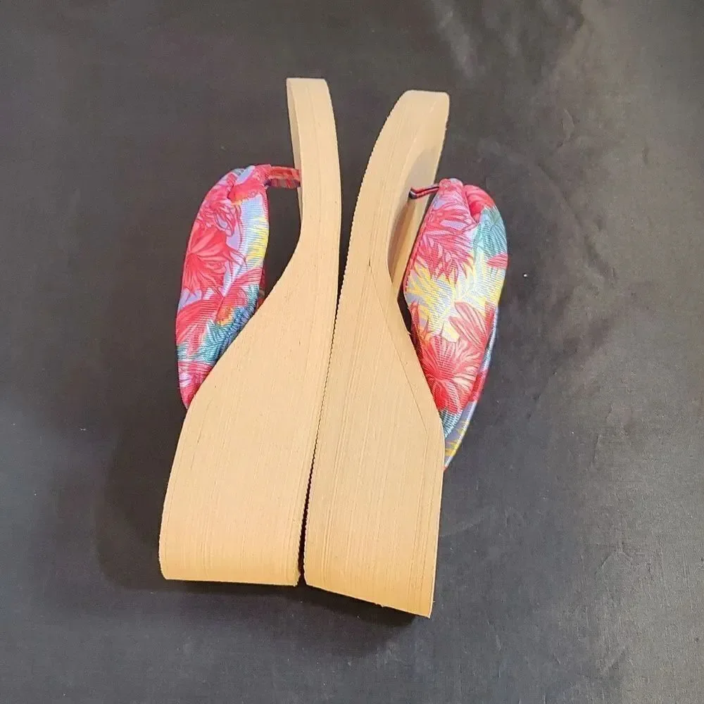 BRAND NEW PRINTED WEDGE FLIP-FLOP